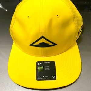 Nike Dri-Fit Pro Trail Hat NWT.